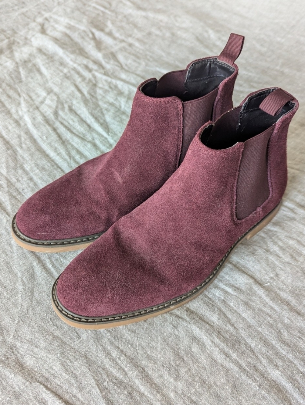 Abound Zane Suede Water Resistant Chelsea Boots in Burgundy Size 7.5 M
